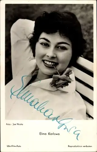 Ak Schauspielerin Elma Karlowa, Portrait mit Rose, Autogramm