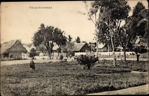 Ak Mananara Madagaskar, Blick zum Dorf, Hütten, Zaun