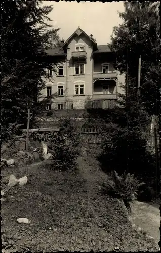 Foto Ak Kipsdorf Altenberg im Osterzgebirge, Durchblick zum Wohnhaus