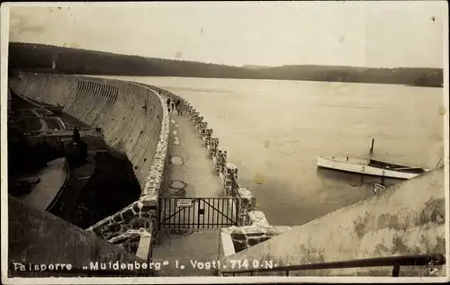 Foto Ak Muldenberg Grünbach im Vogtland Sachsen, Blick über die Talsperre, Staudamm