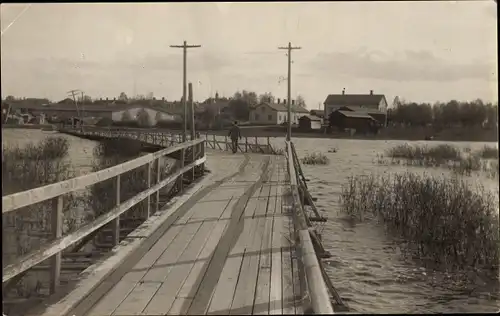 Foto Ak Haparanda Schweden, Ortsansicht, Brücke, Strand