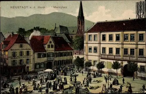 Ak Neustadt an der Weinstraße, Partie am Marktplatz, Kirche, Brunnen