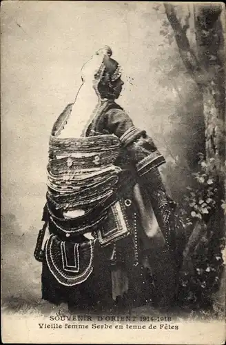 Ak Souvenir d&#39;Orient 1914-1918, alte serbische Frau im Festtagskleid