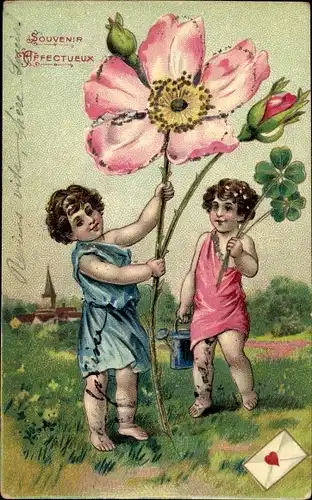 Präge Glitzer Ak Souvenir Affectueux, Zwei Jungen, Blumen, Glücksklee