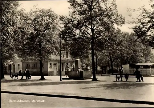 Ak Berlin Treptow Adlershof, Marktplatz mit Brunnen