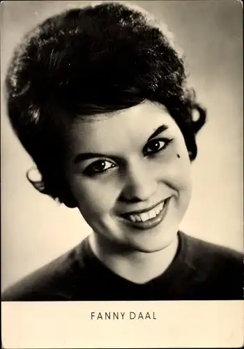 Ak Sängerin Fanny Daal, Amiga, Portrait