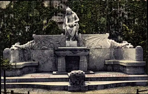 Ak Augustusburg im Erzgebirge, Blick auf den Märchenbrunnen im Schlosshof