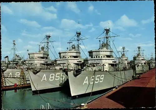 Ak Den Helder Nordholland, Niederländische Kriegsschiffe, A 859, A 857, A 855, Marinestad