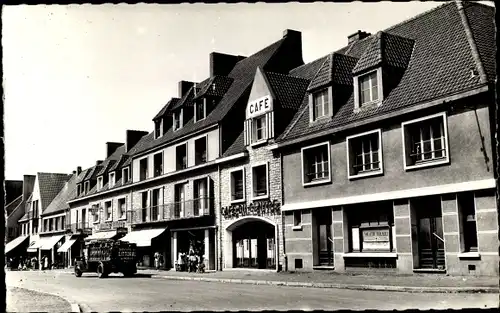 Ak Le Portel Pas de Calais, La Place de l'Eglise