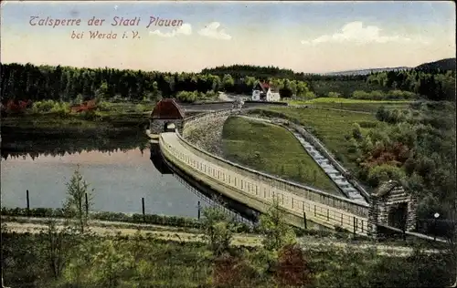 Ak Pöhl Vogtland, Talsperre der Stadt Plauen, Gesamtansicht, Straße, Sperrmauer, Stausee