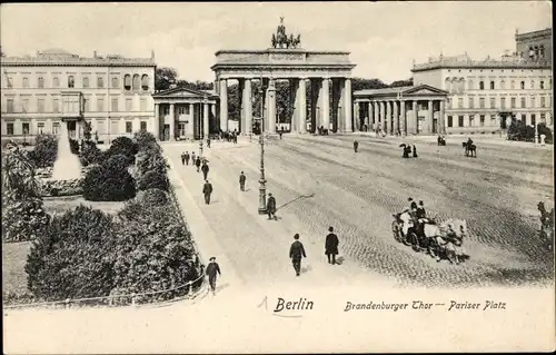 Ak Berlin, Pariser Platz, Brandenburger Tor, Fontäne