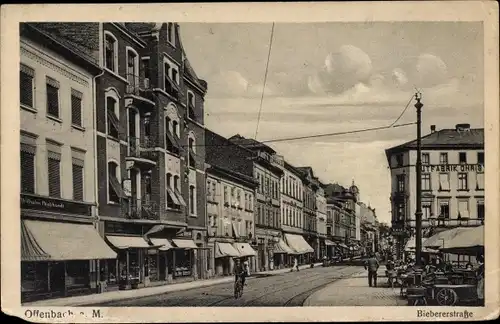 Ak Offenbach am Main Hessen, Blick in die Biebererstraße, Geschäfte, Marktfrauen