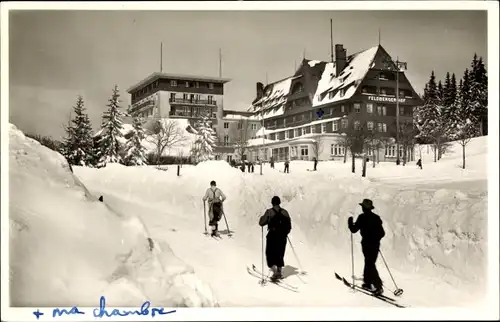 Ak Feldberg im Schwarzwald, Feldbergerhof, Winter, Skifahrer