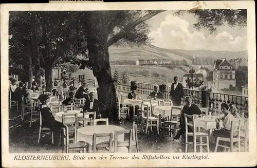Ak Klosterneuburg in Niederösterreich, Blick von der Terrasse des Stiftkellers ins Kierlingtal