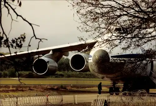 Foto Antonow An-124 auf Landebahn