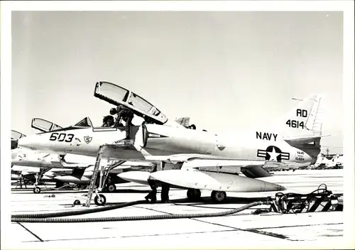 Foto Amerikanisches Militärflugzeug Navy AD 4614, 603, Douglas A-4 Skyhawk II