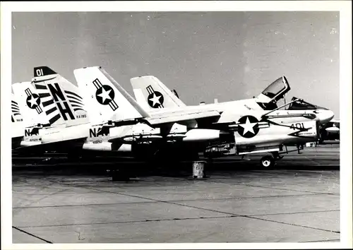 Foto Amerikanisches Militärflugzeug US Navy NH, Vought A-7 Erdkampfflugzeug