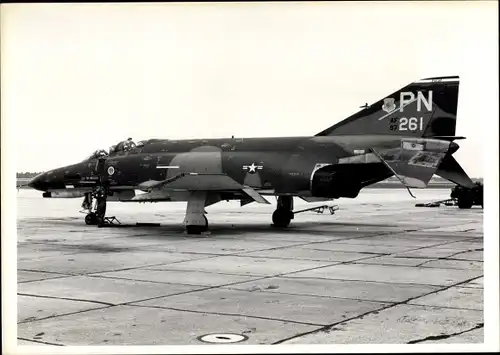 Foto Amerikanisches Militärflugzeug US Navy PN 261, McDonnell F-4 Jagdbomber