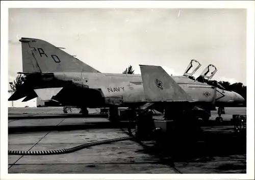 Foto Amerikanisches Militärflugzeug US Navy AD, McDonnell F-4 Phantom II Jagdbomber