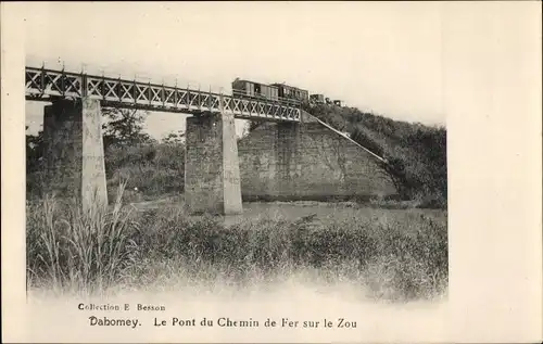 Ak Dahomey Benin, Die Eisenbahnbrücke über den Zou