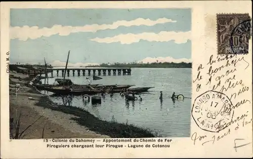 Ak Dahomey Benin, Cotonou-Lagune, Eisenbahnpier, Piroguiers