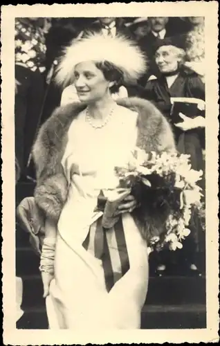 Ak Königin Astrid von Belgien, Astrid von Schweden