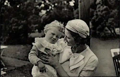 Ak Astrid von Schweden, Königin von Belgien mit Prinz Albert