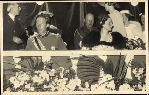 Foto Ak König Leopold III. von Belgien, Astrid von Schweden, 1935