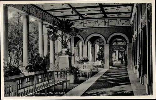 Ak Duszniki Zdrój Bad Reinerz Schlesien, Wandelhalle