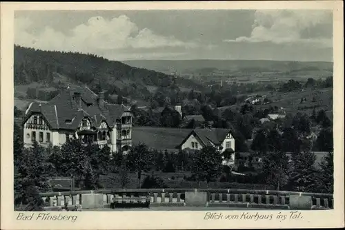 Ak Świeradów Zdrój Bad Flinsberg Schlesien, Blick vom Kurhaus ins Tal