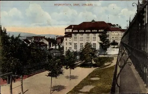 Ak Neunkirchen im Saarland, Blick auf die Turn- und Festhalle