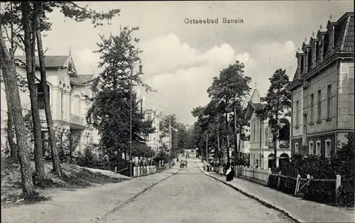 Ak Ostseebad Bansin Heringsdorf auf Usedom, Straßenpartie