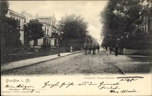 Ak Parchim in Mecklenburg, Friedrich Franz Straße, Kavallerie