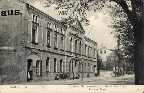 Ak Radeberg in Sachsen, Hotel und Gartenrestaurant Deutsches Haus