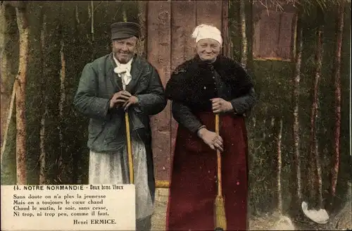 Ak Normandie, Paar in Trachten