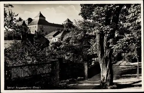 Ak Augustusburg im Erzgebirge, Blick zum Schloss