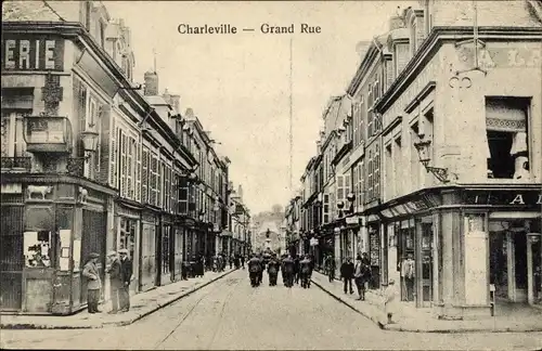 Ak Charleville Marne, Grand Rue