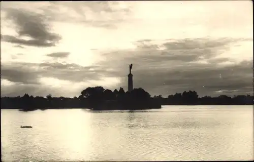 Ak Antananarivo Tananarive Madagaskar, Sonnenuntergang Anosy See, Kriegerehrenmal