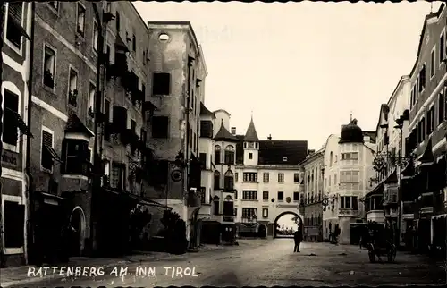 Foto Ak Rattenberg am Inn Tirol Österreich, Straßenpartie