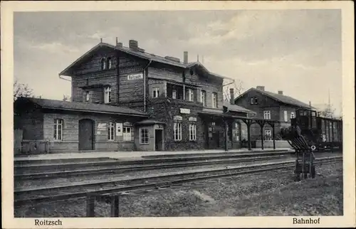 Ak Roitzsch Sandersdorf-Brehna, Bahnhof, Gleisseite