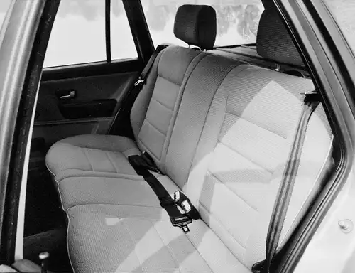 Foto Auto, VW Volkswagen Passat Variant syncro, Innenansicht, Rücksitze