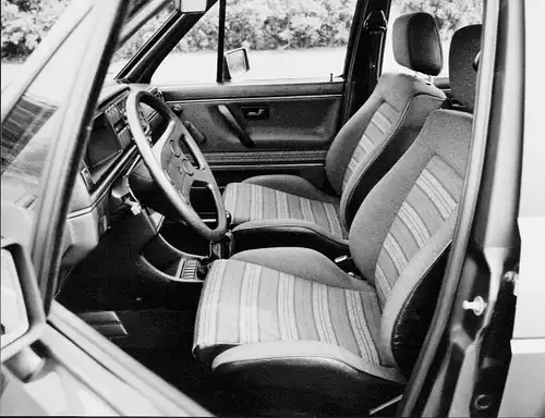 Foto Auto, VW Jetta GT, Volkswagen, Innenansicht, Sportlenkrad