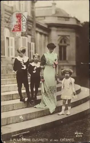 Ak Königin Elisabeth Gabriele von Belgien, Prinz Leopold, Prinz Charles, Prinzessin Marie Jose