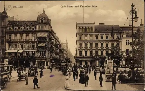 Ak Berlin Mitte, Friedrichstraße Ecke Unter den Linden, Cafe Bauer und Kranzler Ecke