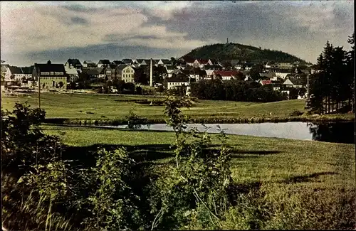 Ak Altenberg im Osterzgebirge, Blick auf die Stadt mit Geising Berg