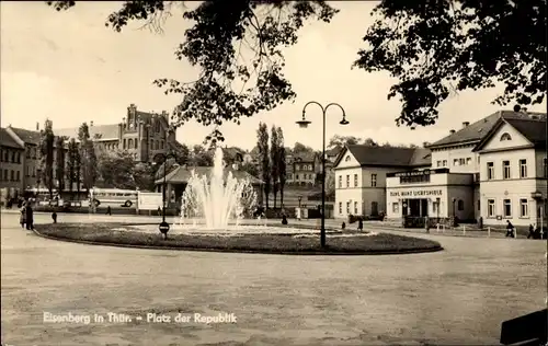 Ak Eisenberg in Thüringen, Platz der Republik, Karl Marx Lichtspiele