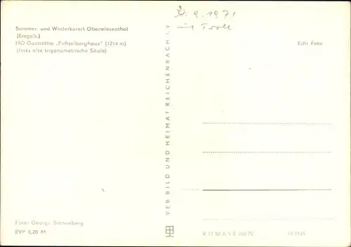 Ak Oberwiesenthal im Erzgebirge, HO-Gaststätte Fichtelberghaus, linke alte trigonometrische Säule