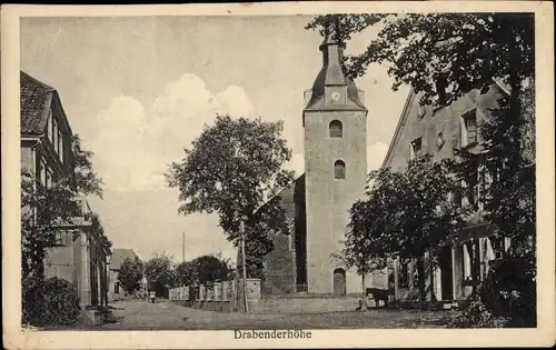 Ak Drabenderhöhe Wiehl im Oberbergischen Kreis, Kirche, Straßenpartie