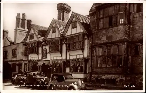 Ak East Grinstead West Sussex England, Clarendon House, Automobile