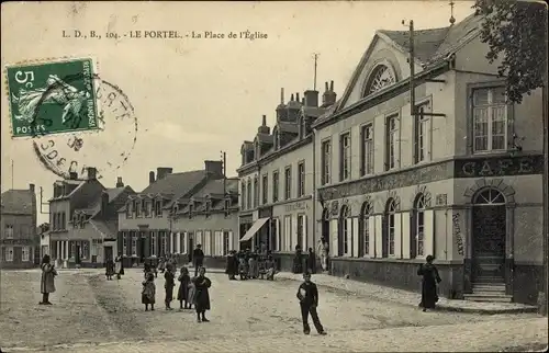 Ak Le Portel Pas de Calais, Le Place de l'Eglise, Cafe